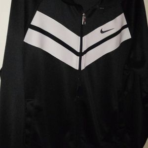 Nike zipp up